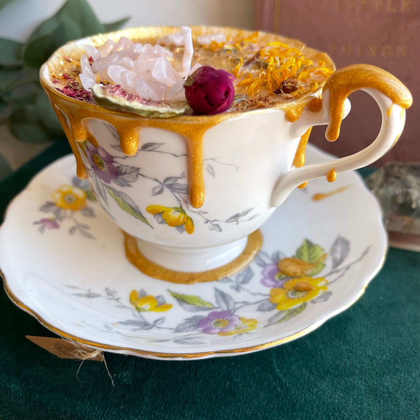 Teacup Candle - 11:11 scent - soft feminine floral fragrance